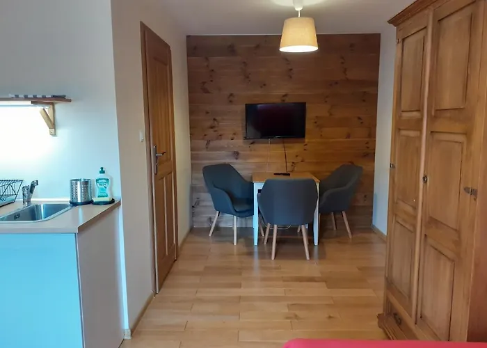 Apartment To Tutaj *