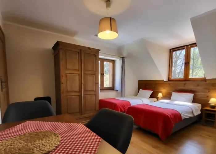 Apartment To Tutaj *